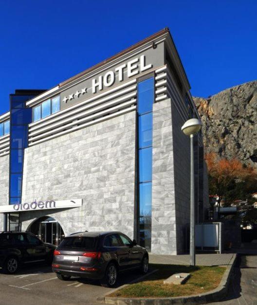 Hotel Diadem Omiš Buitenkant foto