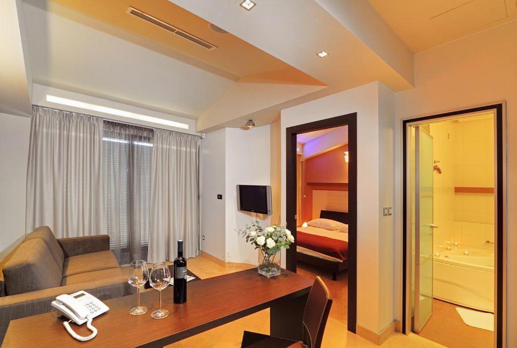 Hotel Diadem Omiš Kamer foto